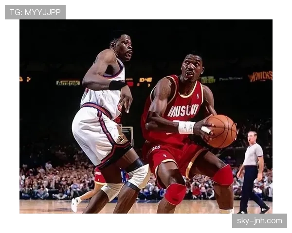 奥拉朱旺后仰制胜对比姚明 单打效率明显提升