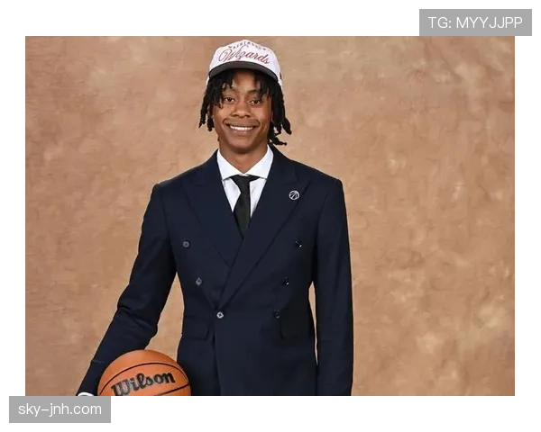 库珀·弗拉格无球跑位提升火箭锋线效率明显