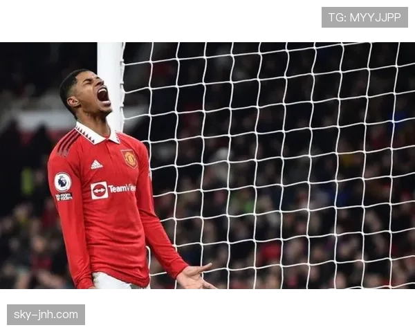 曼联近期比赛节奏混乱，全队失控问题逐步反映在成绩上