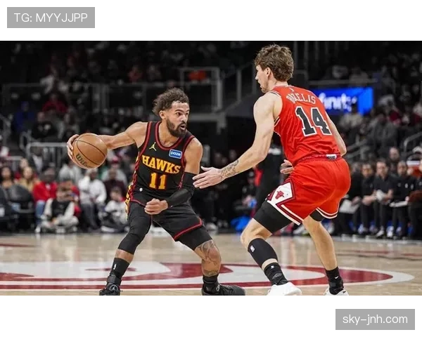 特雷·杨利用挡拆拉开空间提升三分效率明显超过球队其他射手