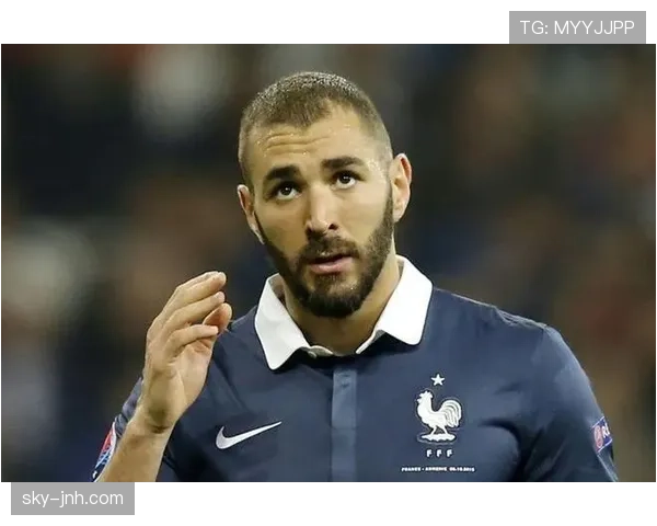 吉鲁与本泽马：终结集中度分化，体系依赖路径偏移